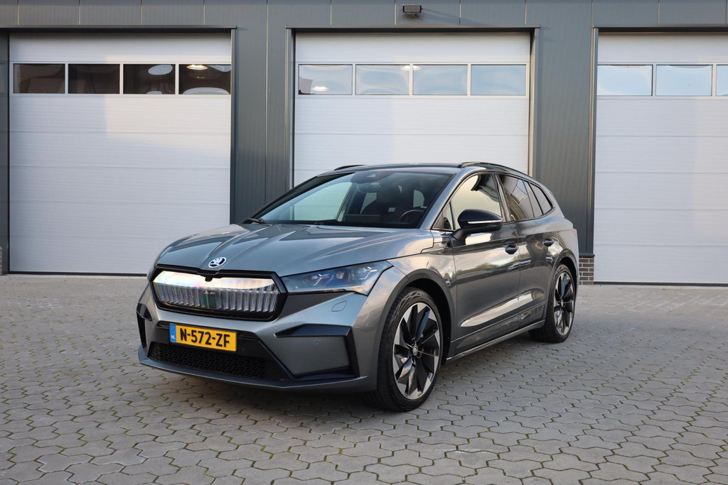 Škoda Enyaq iV 80 Sportline Crystal Face Navi Carplay Camera 48851367-0.jpg | De Occasion Fabriek