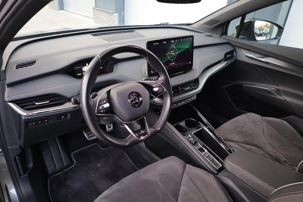 Škoda Enyaq iV 80 Sportline Crystal Face Navi Carplay Camera 48851367-0.jpg | De Occasion Fabriek