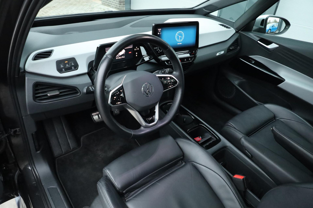 Volkswagen ID.3 First Max 58 kWh IQ Light Pano Trekhaak Carplay 50898133-0.jpg | De Occasion Fabriek