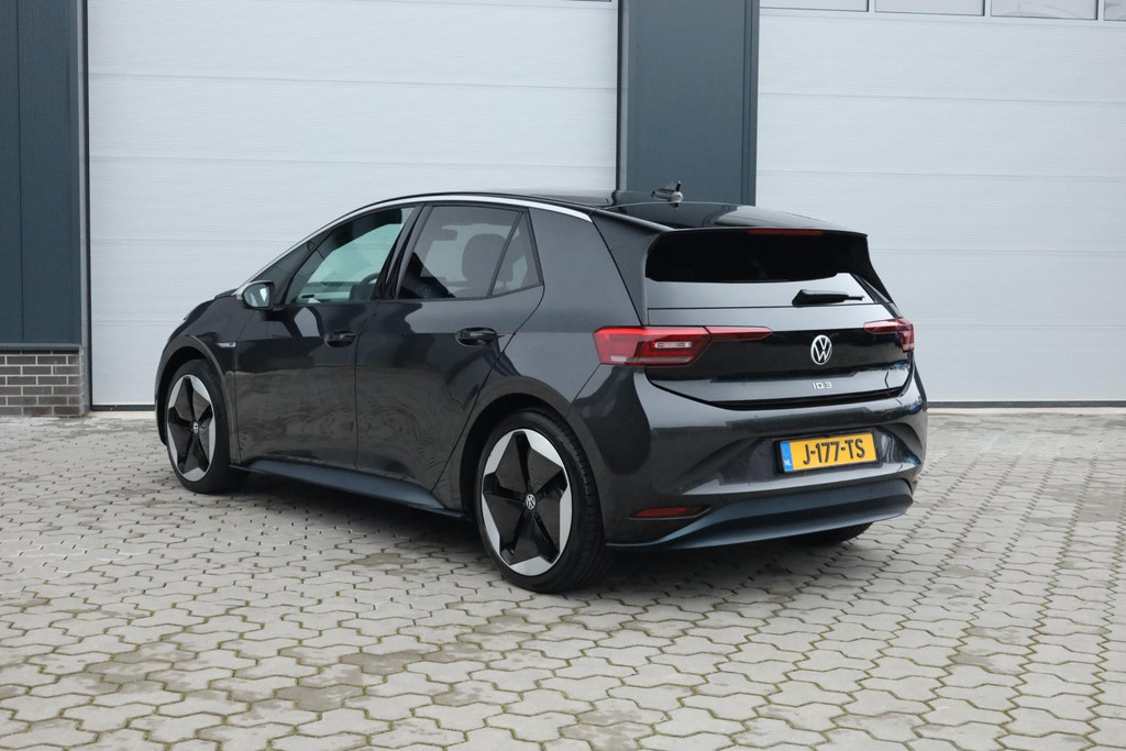 Volkswagen ID.3 First Max 58 kWh IQ Light Pano Trekhaak Carplay 50898133-4.jpg | De Occasion Fabriek