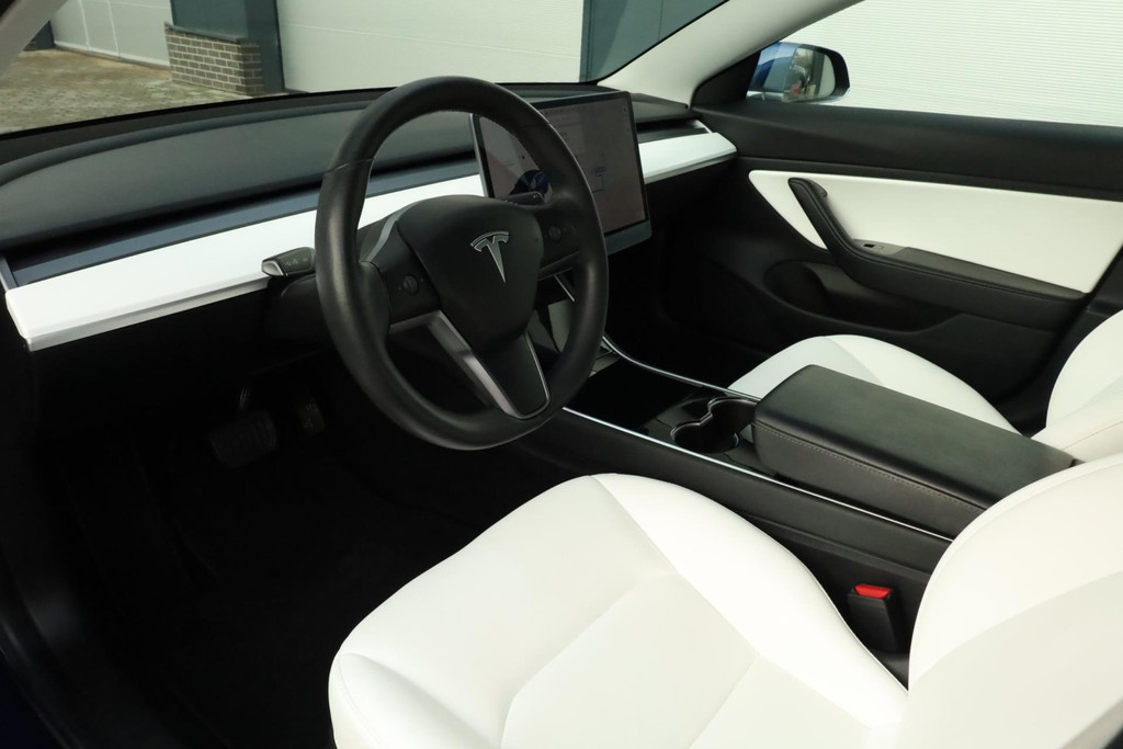 Tesla Model 3 Long Range AWD 75 kWh 51139966-2.jpg | De Occasion Fabriek