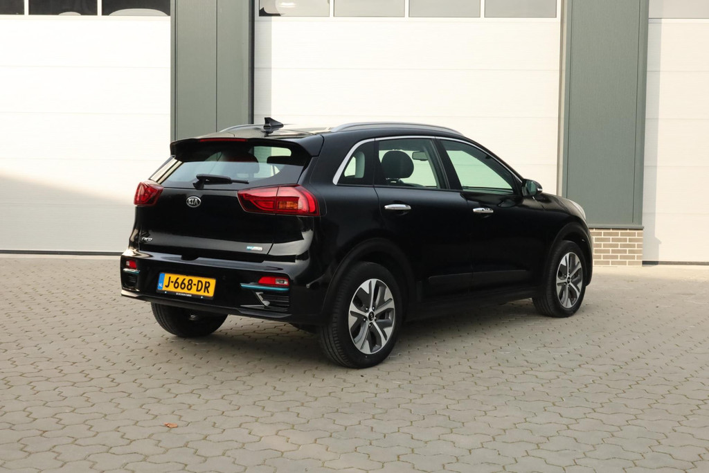 Kia e-Niro DynamicLine 64 kWh Carplay Camera Navi Keyless 51143656-0.jpg | De Occasion Fabriek