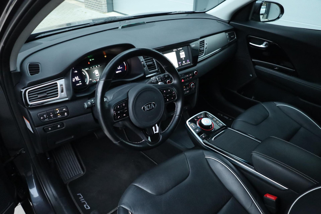 Kia e-Niro ExecutiveLine 64 kWh SOH 100% Carplay Camera 51471825-2.jpg | De Occasion Fabriek