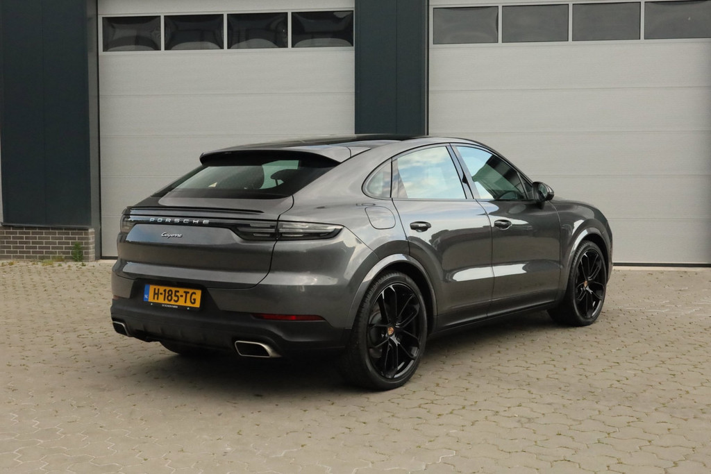 Porsche Cayenne Coupé 3.0 E-Hybrid 4Wiel Sturing Pano Bose Memory Chrono Camera 51648659-0.jpg | De Occasion Fabriek