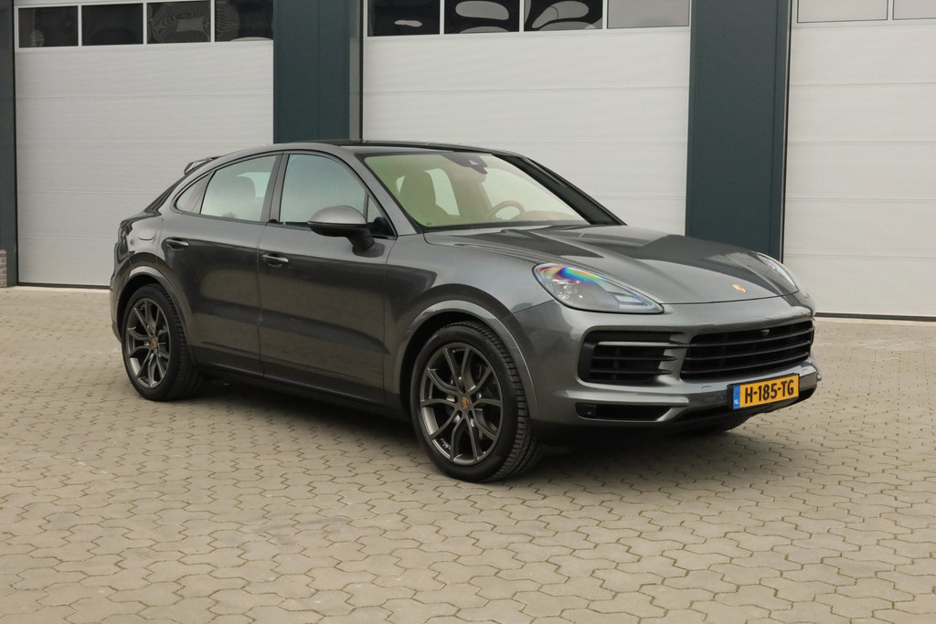Porsche Cayenne Coupé 3.0 E-Hybrid 4Wiel Sturing Pano Bose Memory Chrono Camera 51648659-3.jpg | De Occasion Fabriek
