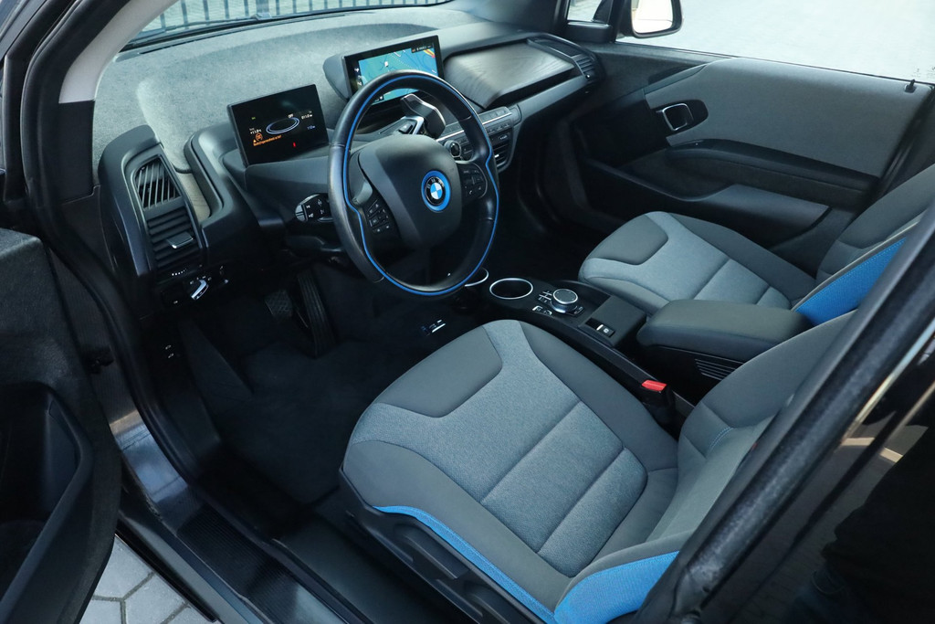 BMW i3 S Executive Edition 120Ah 42 kWh Pano Keyless Camera 51779613-0.jpg | De Occasion Fabriek