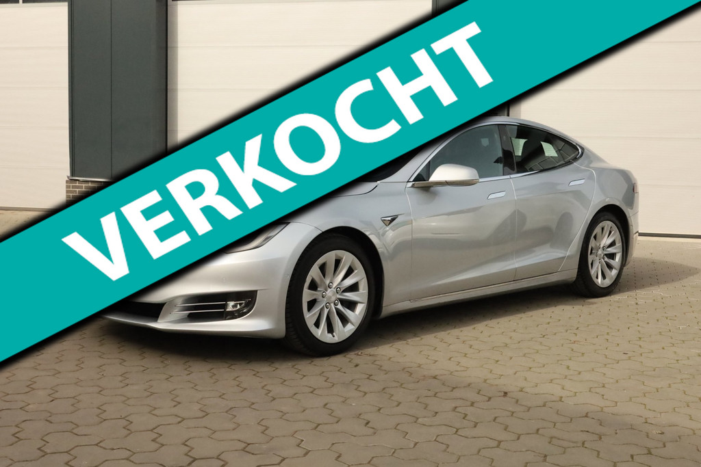 Tesla Model S 75D Base - AWD - Panorama 51860778-0.jpg | De Occasion Fabriek