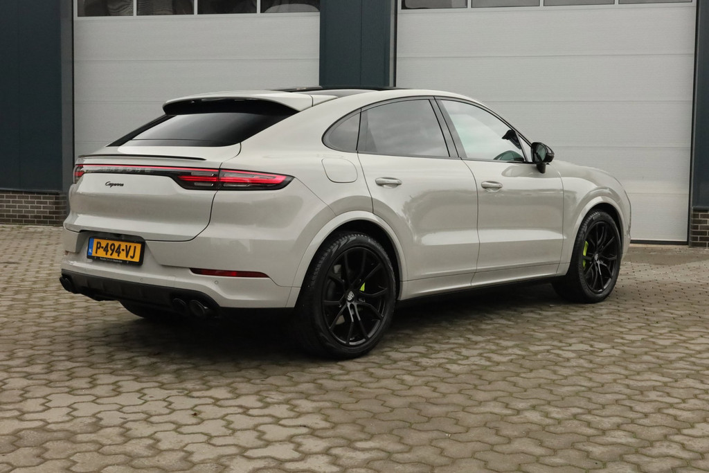 Porsche Cayenne Coupé 3.0 E-Hybrid Platinum Edition - Pano - Chrono - Bose - Sportuitlaat 52003296-0.jpg | De Occasion Fabriek