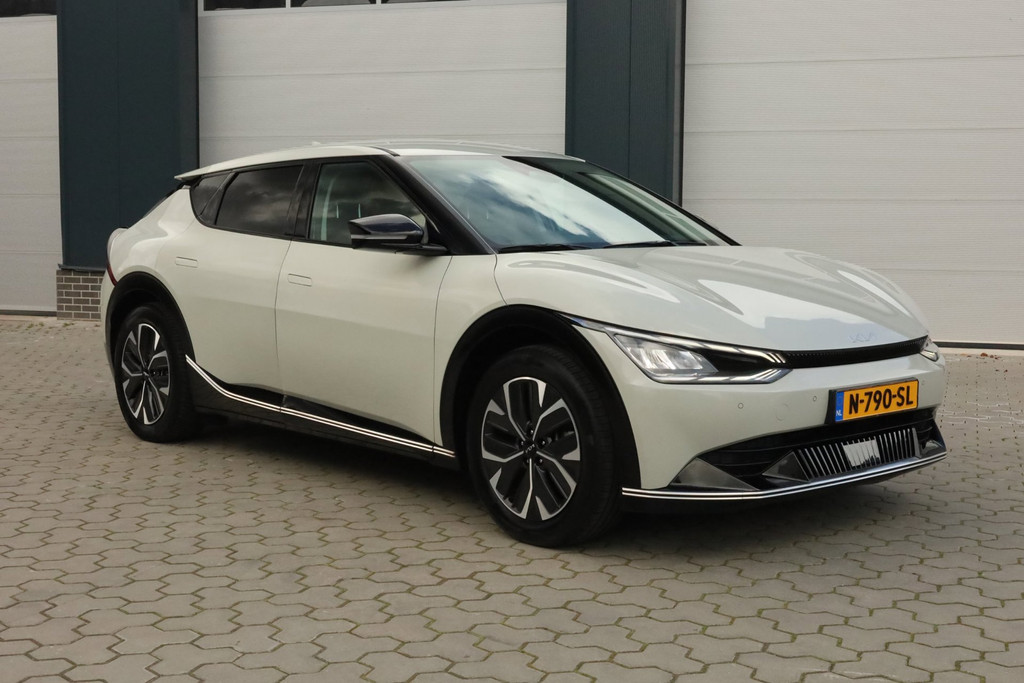 Kia EV6 Plus 77.4 kWh Carplay Meridian Trekhaak Warmtepomp 52358673-3.jpg | De Occasion Fabriek