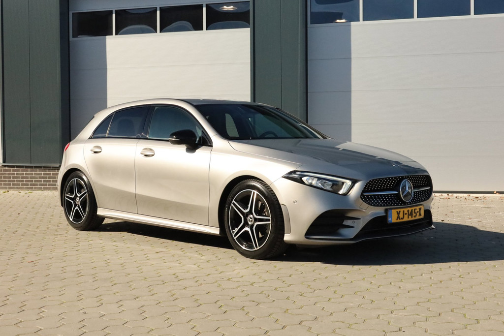 Mercedes-Benz A-Klasse 180 Business Solution AMG Sfeerverlichting - Widescreen 52550459-0.jpg | De Occasion Fabriek