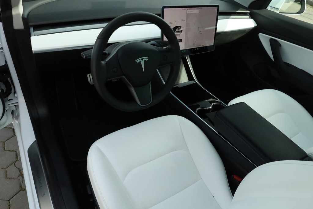 Tesla Model 3 Performance AWD 75 kWh 52674774-0.jpg | De Occasion Fabriek