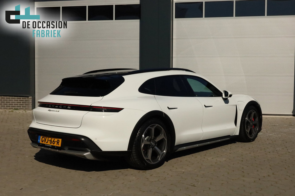 Porsche Taycan Cross Turismo 4S 93 kWh Pano Luchtvering Bose Adaptief 52985040-0.jpg | De Occasion Fabriek