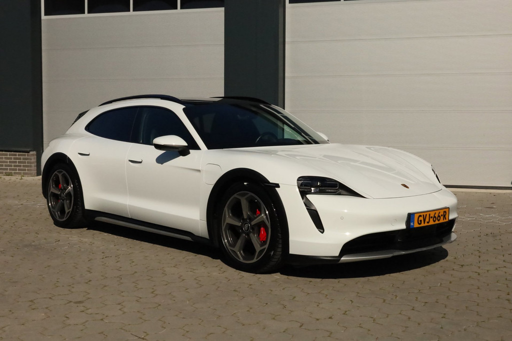 Porsche Taycan Cross Turismo 4S 93 kWh Pano Luchtvering Bose Adaptief 52985040-0.jpg | De Occasion Fabriek
