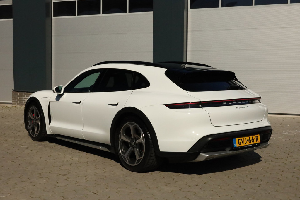 Porsche Taycan Cross Turismo 4S 93 kWh Pano Luchtvering Bose Adaptief 52985040-0.jpg | De Occasion Fabriek