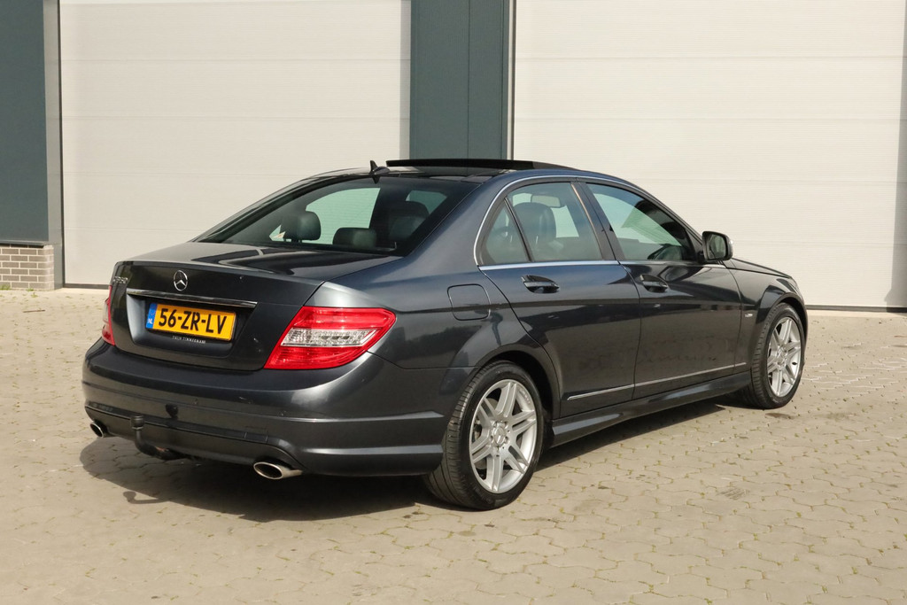 Mercedes-Benz C-Klasse 350 Avantgarde AMG Pano Origineel NL 53045146-0.jpg | De Occasion Fabriek