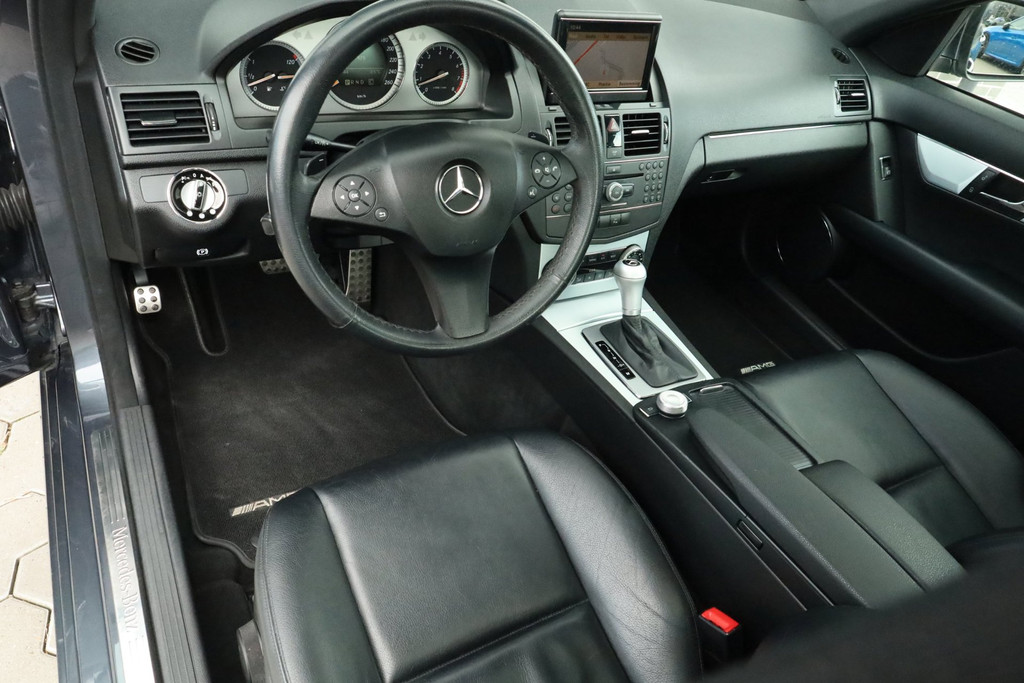 Mercedes-Benz C-Klasse 350 Avantgarde AMG Pano Origineel NL 53045146-0.jpg | De Occasion Fabriek