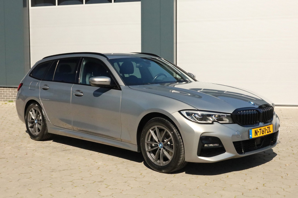 BMW 3 Serie Touring 320e Business Edition Plus Carplay Trekhaak Sportstoel 53150085-0.jpg | De Occasion Fabriek