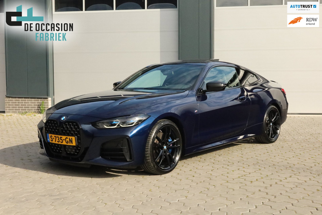 BMW 4 Serie Coupé M440i xDrive Schuifdak Harman Kardon Laser 53951673-0.jpg | De Occasion Fabriek