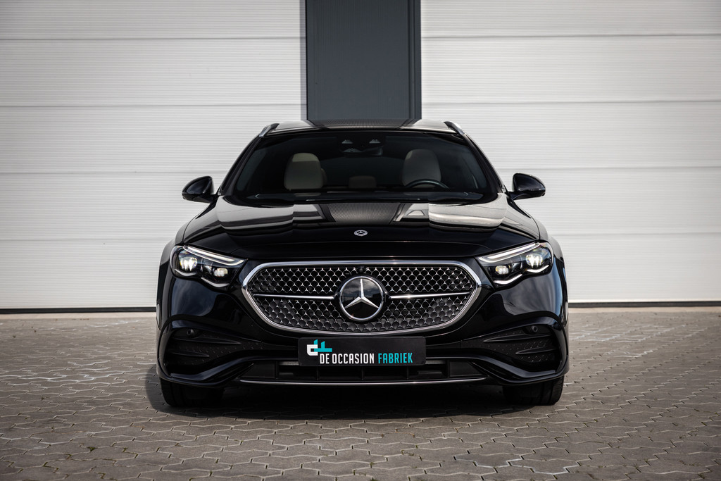 Mercedes-Benz E-Klasse Estate 300 e AMG Luchtvering Pano Burmester Superscreen Trekhaak 54651937-3.jpg | De Occasion Fabriek