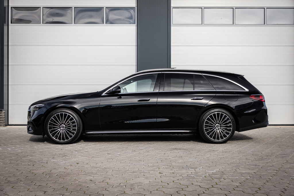 Mercedes-Benz E-Klasse Estate 300 e AMG Luchtvering Pano Burmester Superscreen Trekhaak 54651937-4.jpg | De Occasion Fabriek