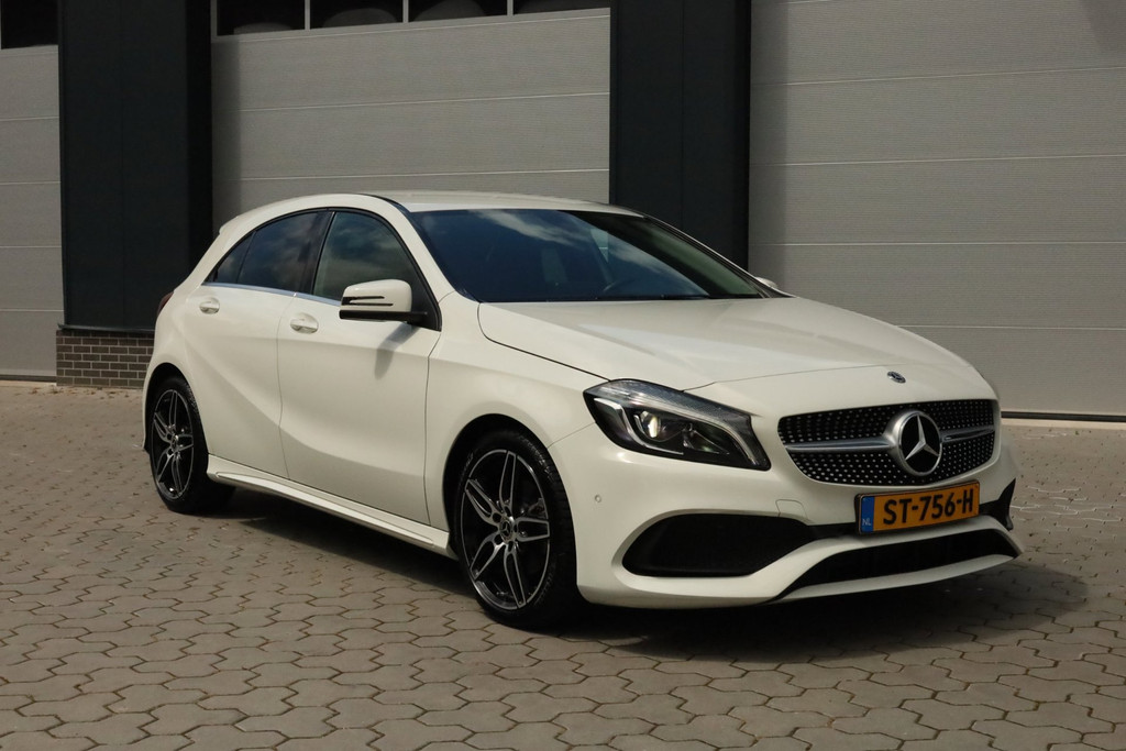 Mercedes-Benz A-Klasse 180 AMG Navi Camera PDC Org NL 54722947-3.jpg | De Occasion Fabriek