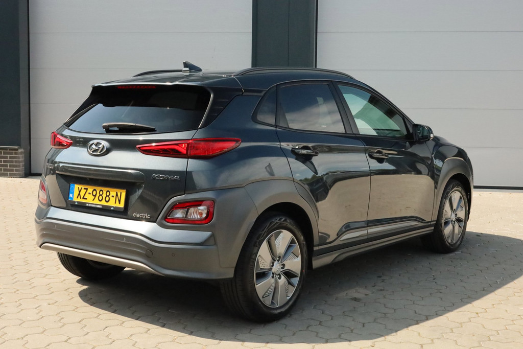 Hyundai Kona EV Premium 64 kWh Adaptief Leder Stoelverwarming/-koeling Keyless 54794825-0.jpg | De Occasion Fabriek