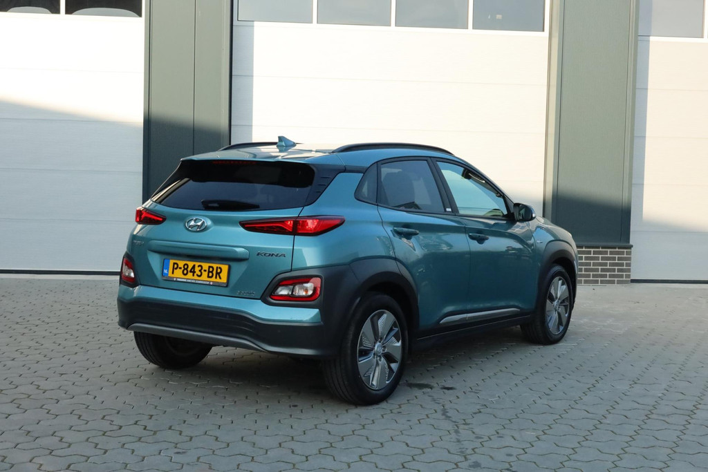 Hyundai Kona EV Premium 64 kWh Navi Head-up Keyless Stuurverwarming 55939832-0.jpg | De Occasion Fabriek