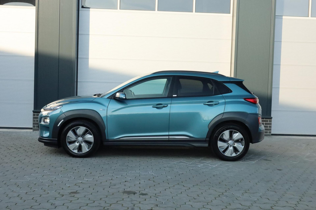 Hyundai Kona EV Premium 64 kWh Navi Head-up Keyless Stuurverwarming 55939832-0.jpg | De Occasion Fabriek
