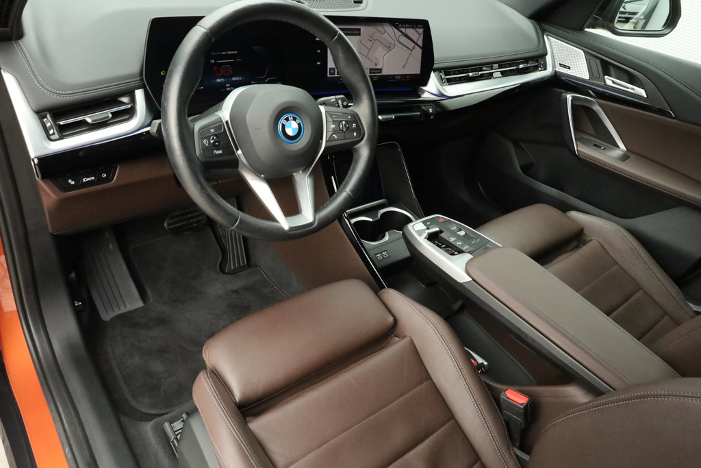 BMW iX1 XDrive30 Launch Edition 67 kWh Keyless Driving Assistant+ Harman Kardon 100% SoH 55990444-2.jpg | De Occasion Fabriek