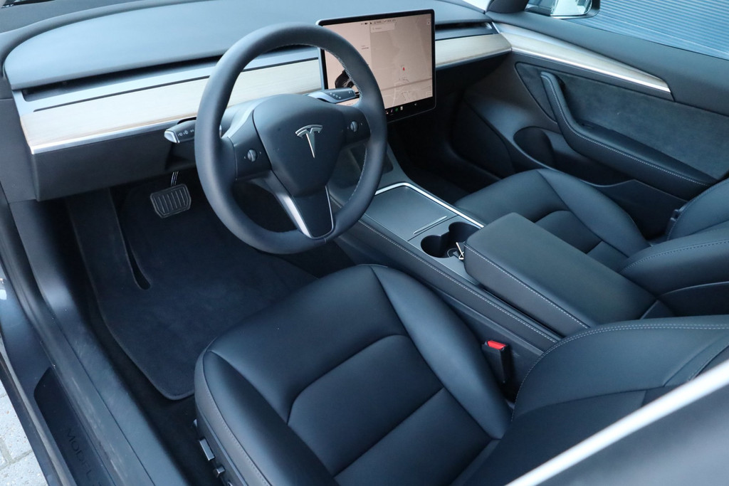 Tesla Model 3 Standard RWD Plus 60 kWh Elektr. achterklep Ryzen 56193904-2.jpg | De Occasion Fabriek