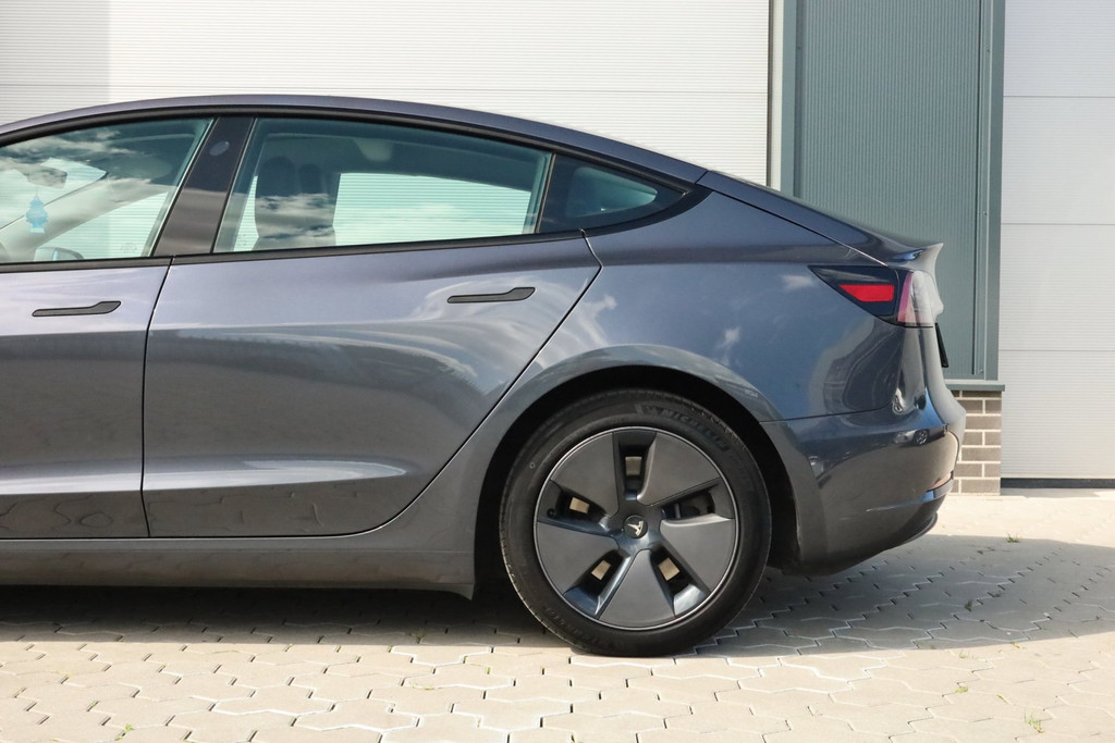 Tesla Model 3 Standard RWD Plus 60 kWh Elektr. achterklep Ryzen 56193904-7.jpg | De Occasion Fabriek