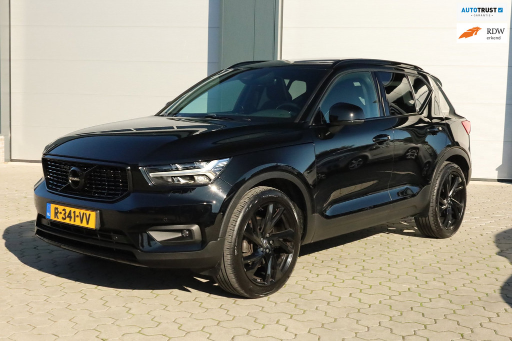 Volvo XC40 2.0 T4 R-Design Pano Carplay Trekhaak Sfeerverlichting 56201881-0.jpg | De Occasion Fabriek