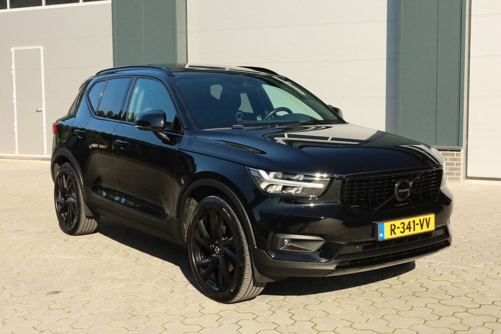 Volvo XC40 2.0 T4 R-Design Pano Carplay Trekhaak Sfeerverlichting 56201881-0.jpg | De Occasion Fabriek