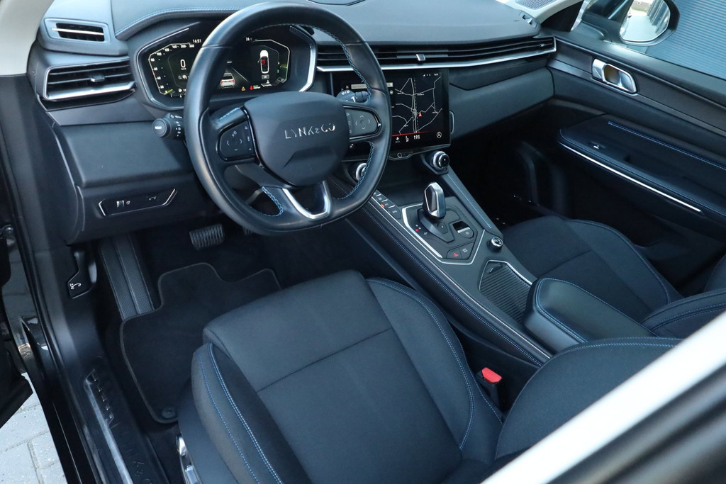 Lynk & Co 01 1.5 Hybride Trekhaak Pano Autom. Inparkeren Camera Carplay 56201986-0.jpg | De Occasion Fabriek