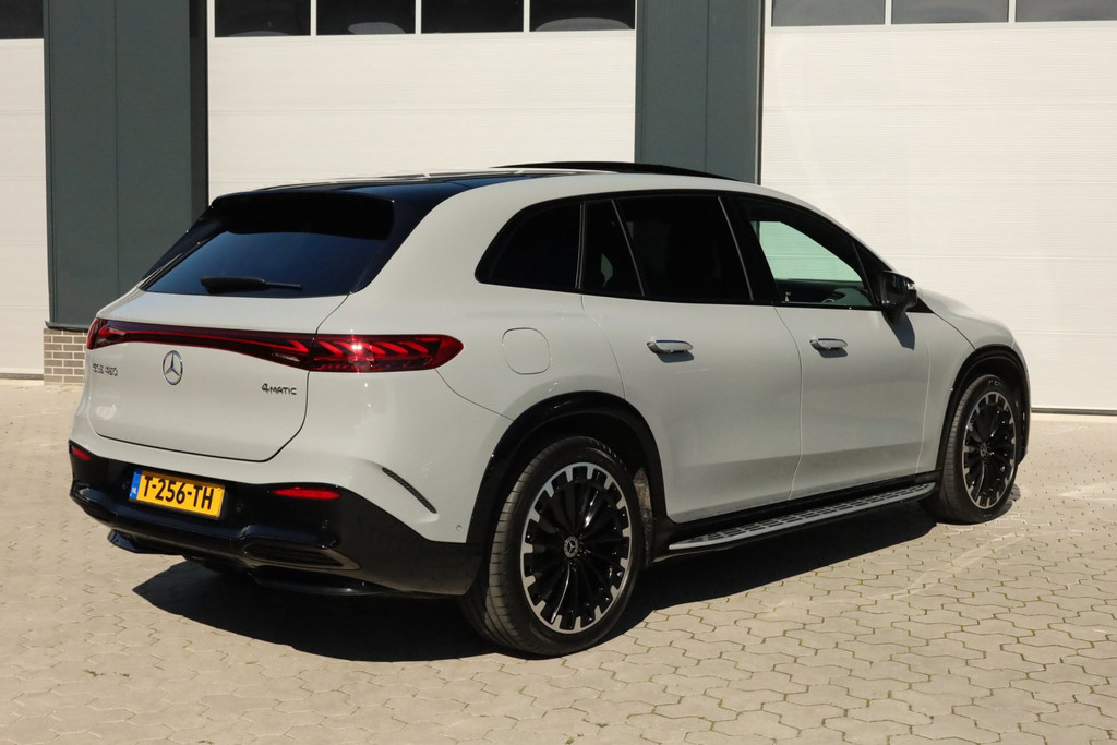 Mercedes-Benz EQS SUV 450 4MATIC AMG Line 108 kWh Vierwielbesturing Trekhaak Burmester Pano Massage HeadUp 56216219-1.jpg | De Occasion Fabriek