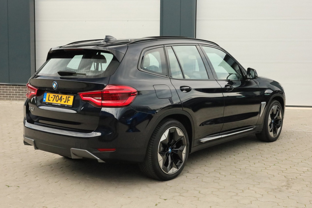 BMW iX3 High Executive 80 kWh Pano Trekhaak Keyless Memory Headup Harman Kardon 56340279-0.jpg | De Occasion Fabriek