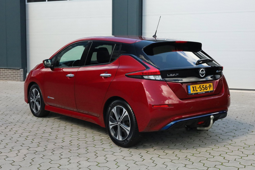 Nissan Leaf N-Connecta 40 kWh Trekhaak Navi 360 Stuurverwarming 56365467-0.jpg | De Occasion Fabriek