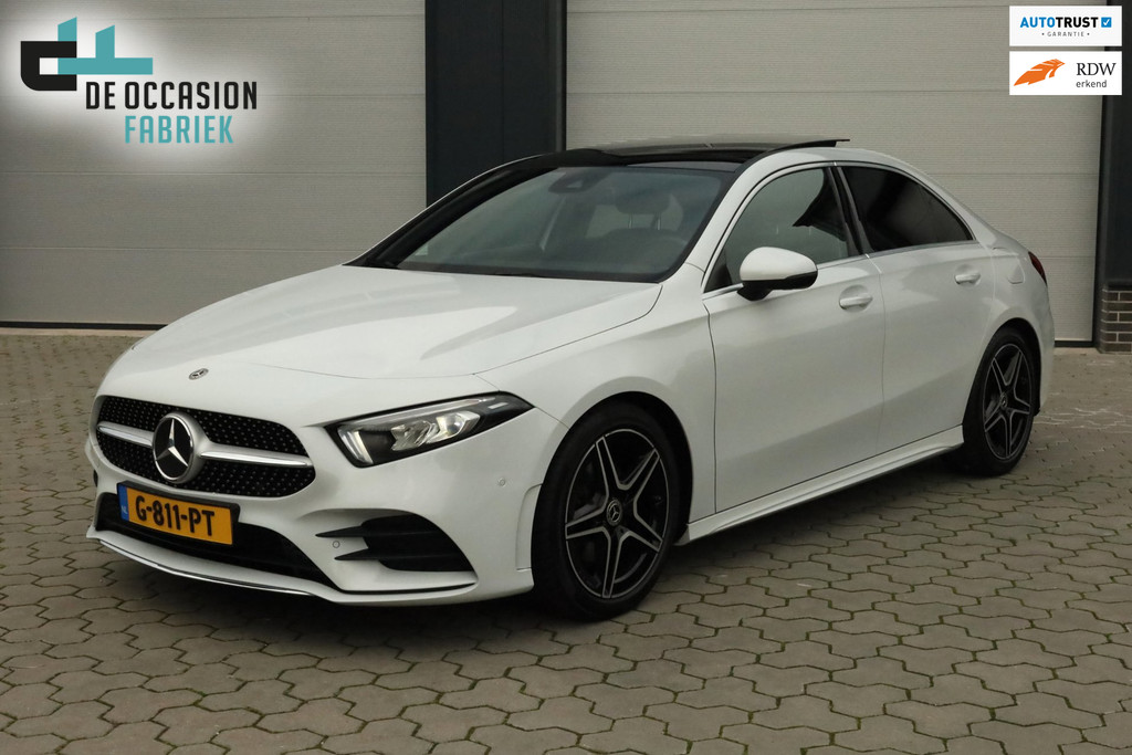 Mercedes-Benz A-Klasse 180 AMG Pano Trekhaak Widescreen Carplay 57508066-0.jpg | De Occasion Fabriek