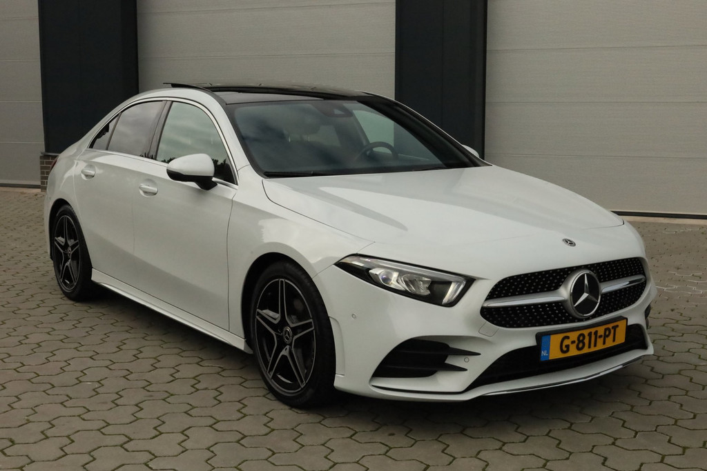 Mercedes-Benz A-Klasse 180 AMG Pano Trekhaak Widescreen Carplay 57508066-0.jpg | De Occasion Fabriek
