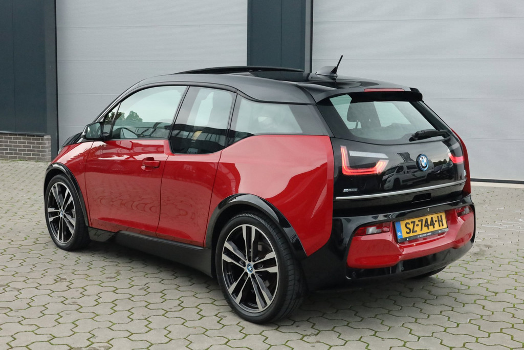 BMW i3 S iPerformance 94Ah 33 kWh Pano Keyless Warmtepomp Carplay Harman/Kardon 57595381-0.jpg | De Occasion Fabriek